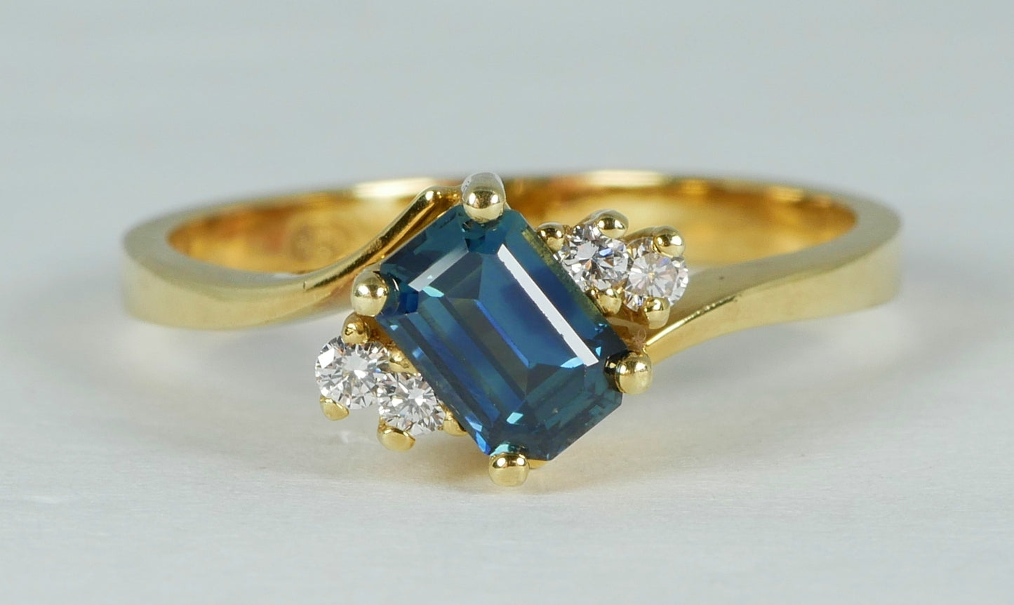 Modern Solid 18ct Yellow Gold London Blue Topaz & Diamond Dress Ring Size 7 N 54