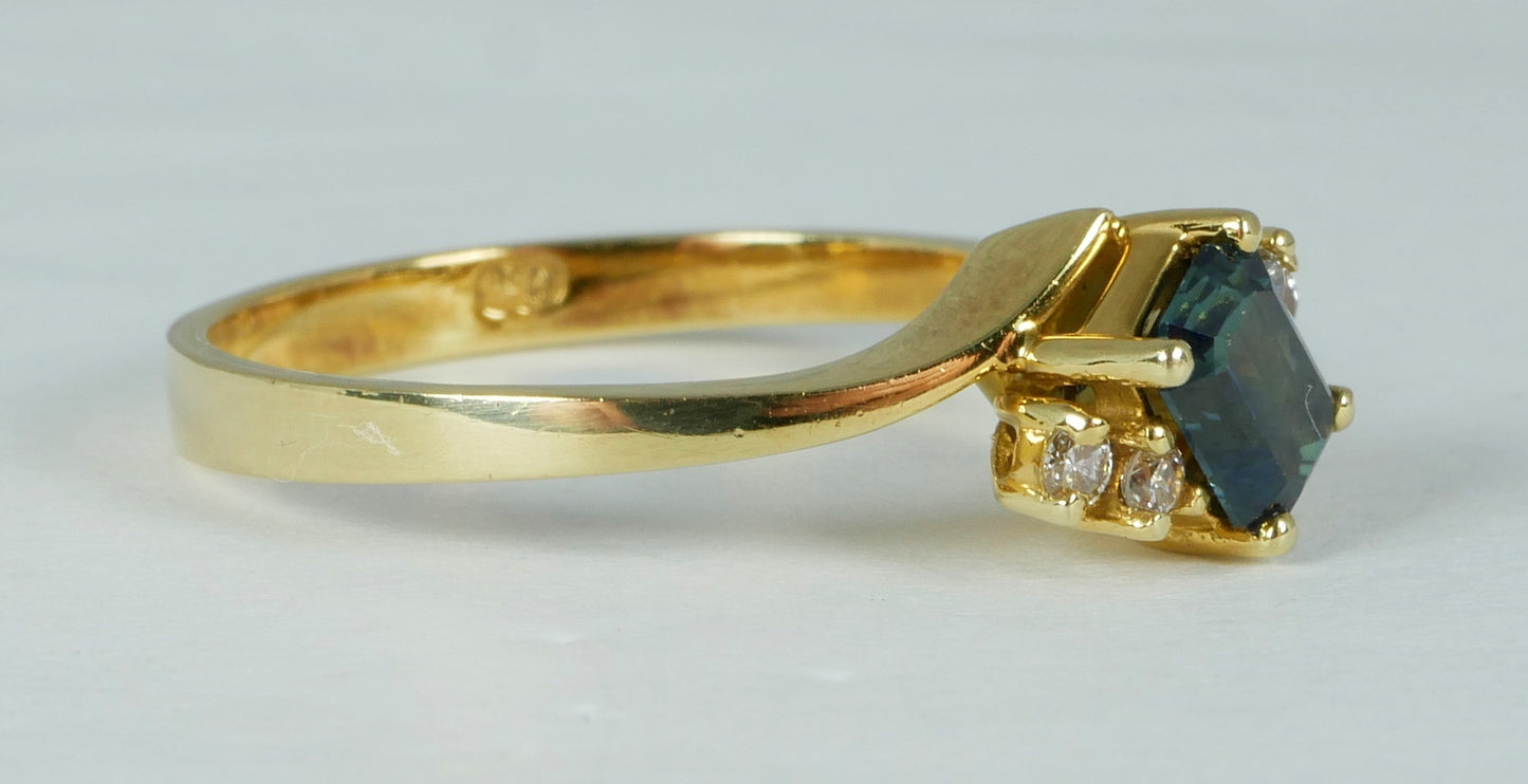 Modern Solid 18ct Yellow Gold London Blue Topaz & Diamond Dress Ring Size 7 N 54