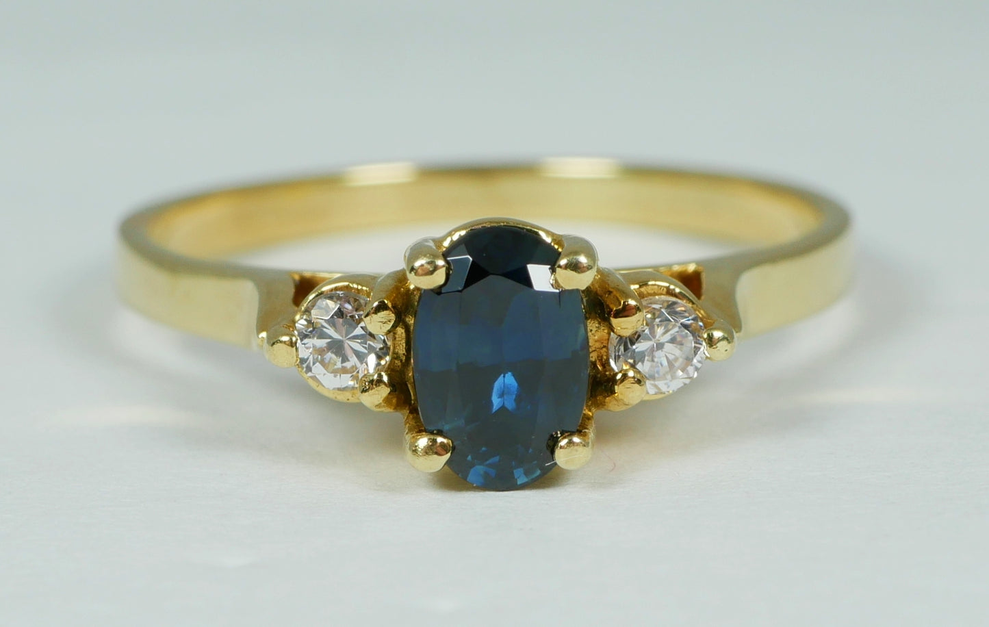 Modern Solid 18ct Yellow Gold Natural Blue Sapphire Dress Ring Size 6.5 M 52