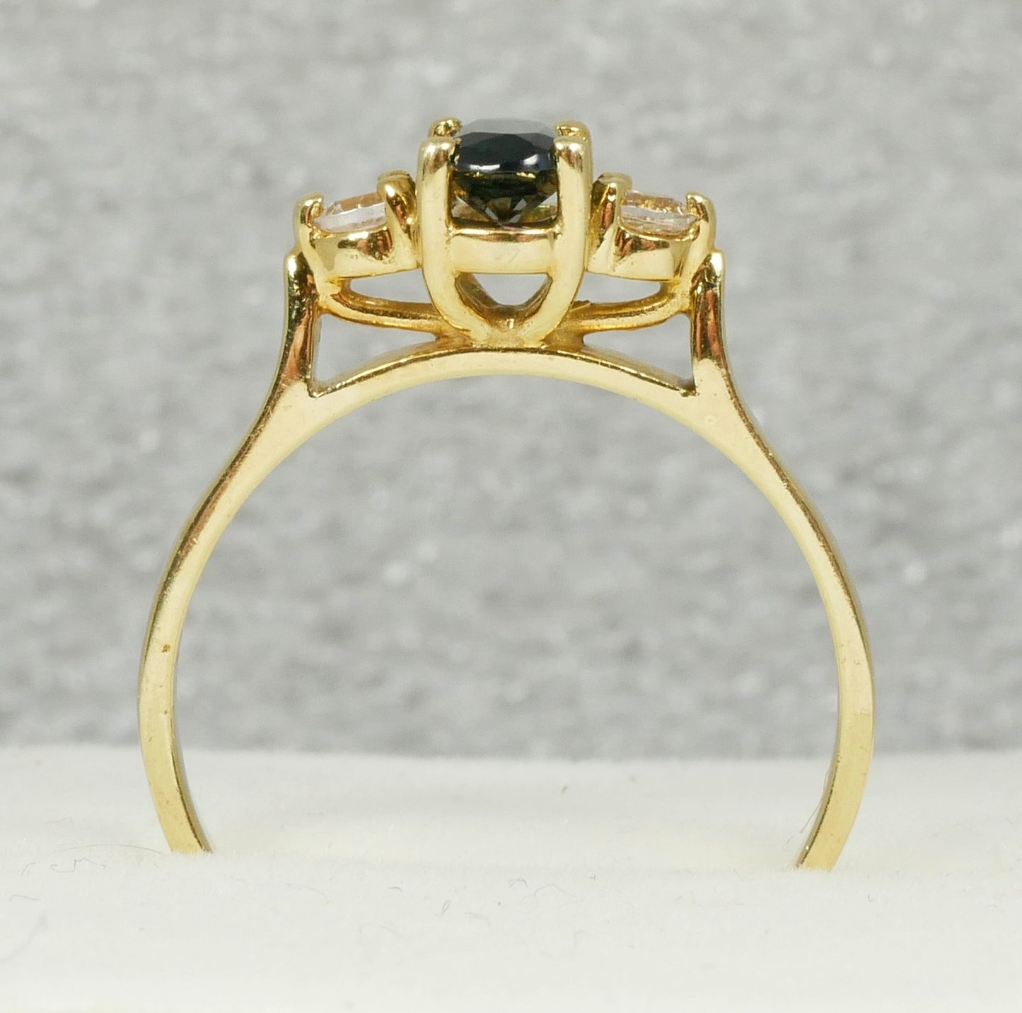 Modern Solid 18ct Yellow Gold Natural Blue Sapphire Dress Ring Size 6.5 M 52