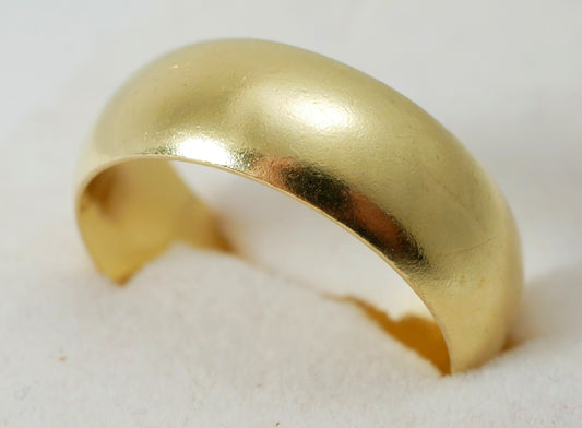 Heavy Vintage Solid 18ct Yellow Gold 7mm Curved Wedding Band Ring Size 9 R 59