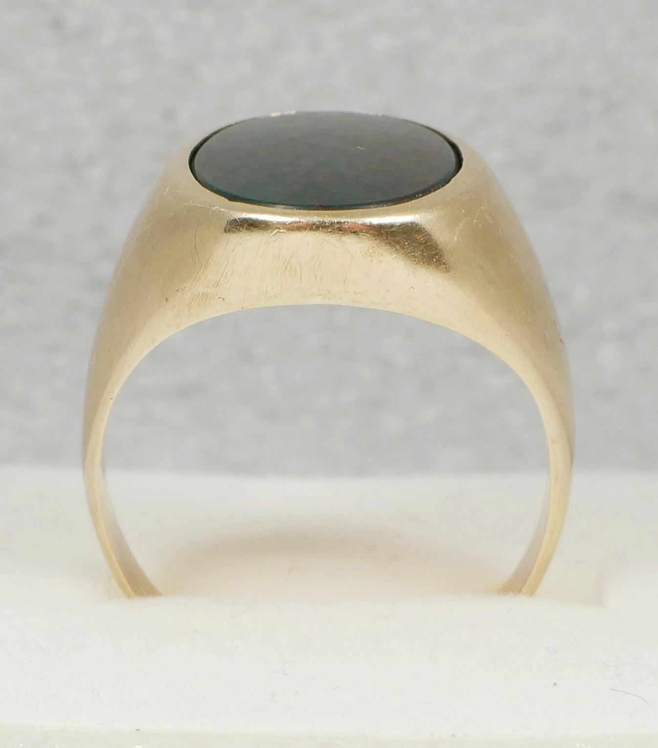 Vintage Solid 9ct Yellow Gold Heliotrope Bloodstone Signet Ring Size 10.5 U 63