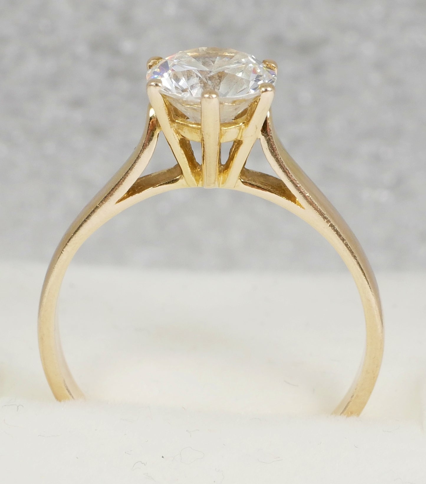 Modern Solid 9ct Yellow Gold 6.5mm CZ Solitaire Engagement Ring Size 5.5 K 50