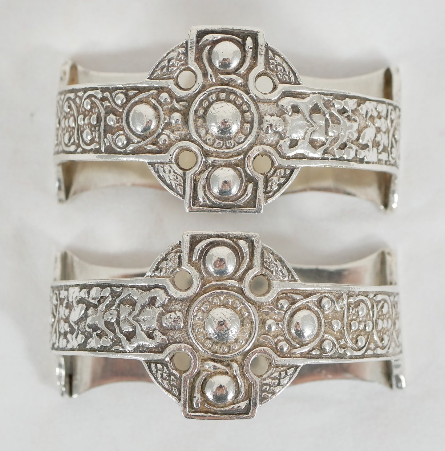 Antique Art Deco 1941 Pair Sterling Silver Celtic Revival Napkin Rings Glasgow