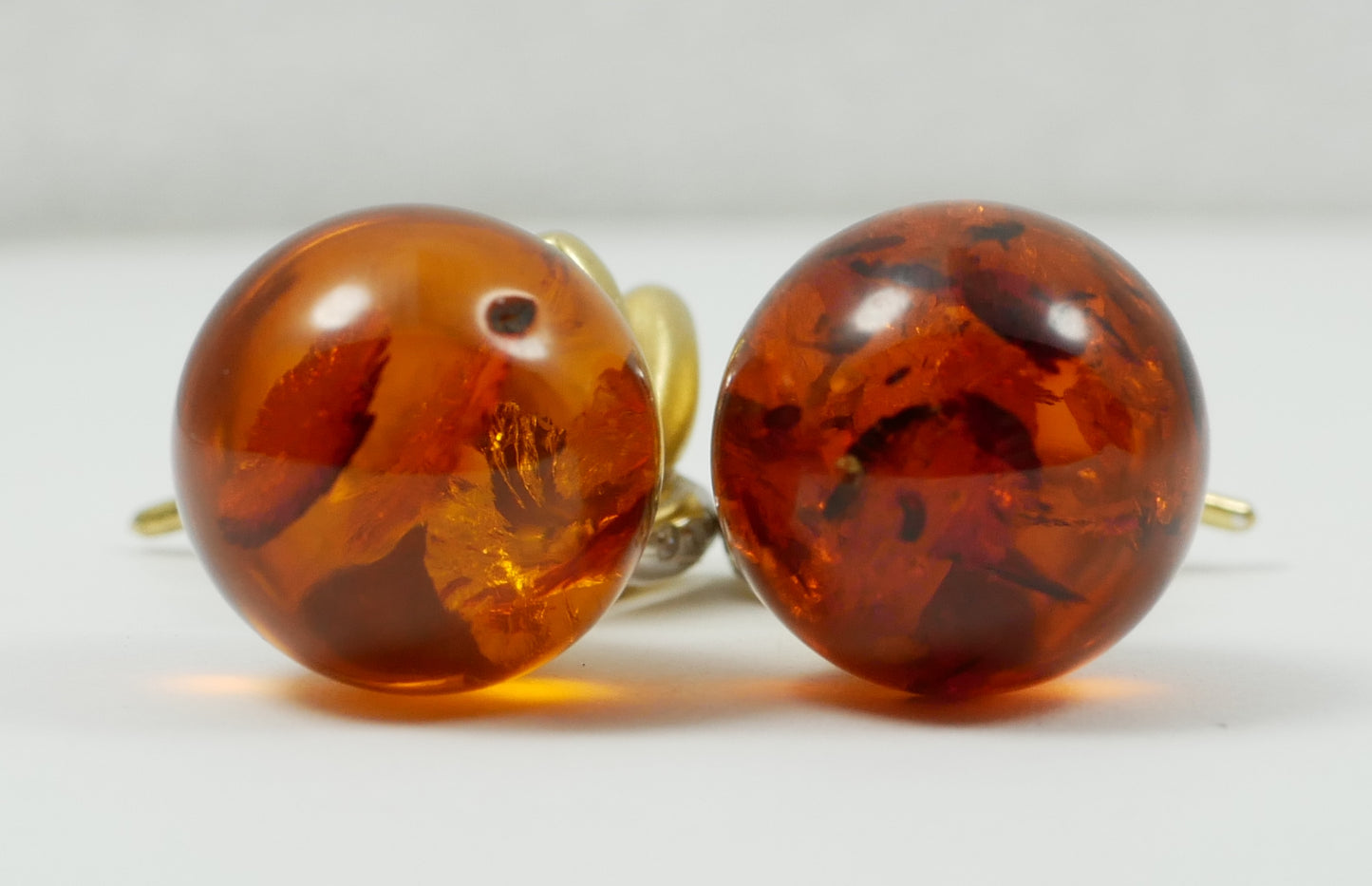 Solid 9ct Yellow Gold Pair of Baltic Amber Bead Ball Dangle Drop Stud Earrings