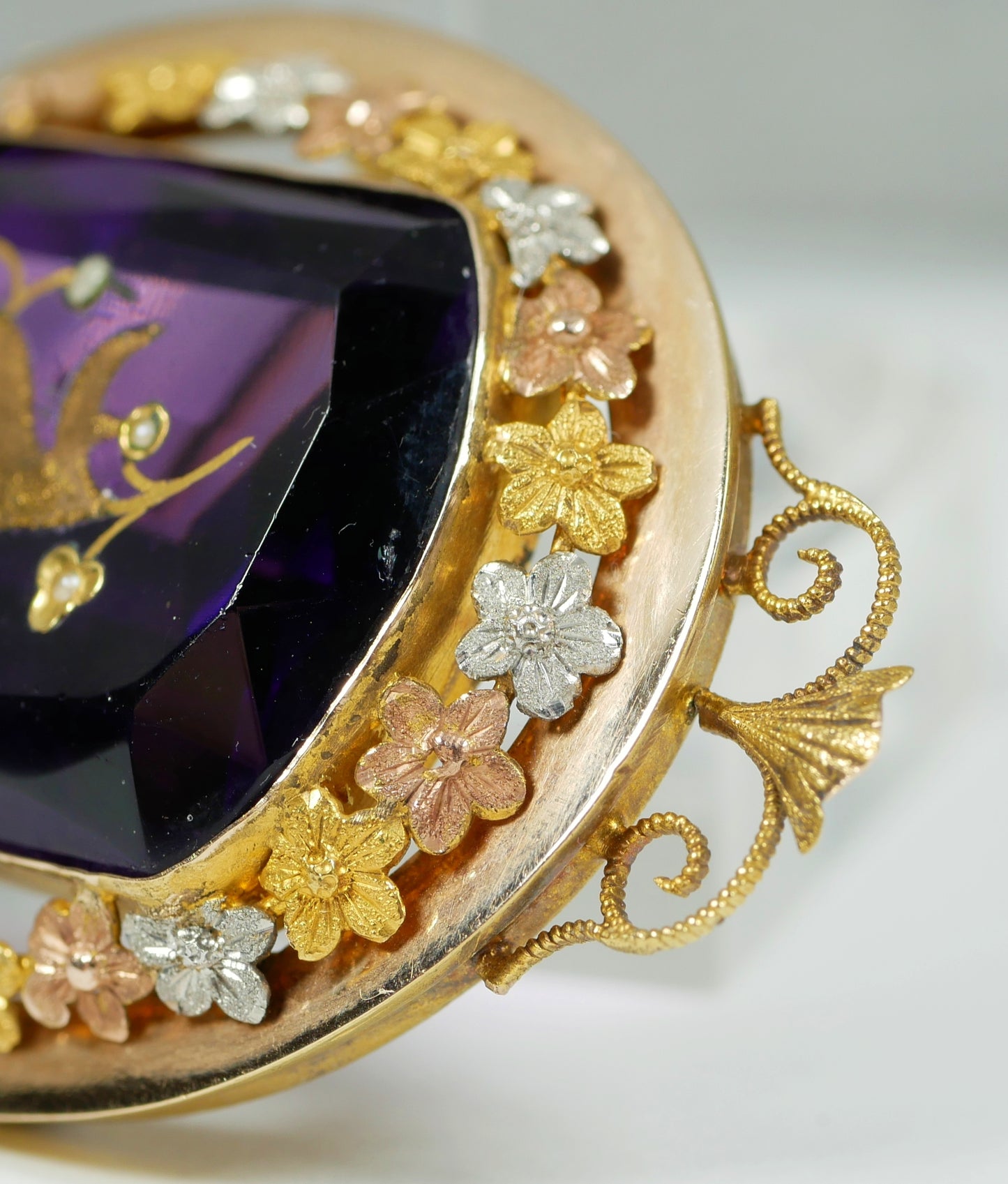 Antique Edwardian Solid 15ct Yellow Gold Purple Amethyst Glass Seed Pearl Brooch