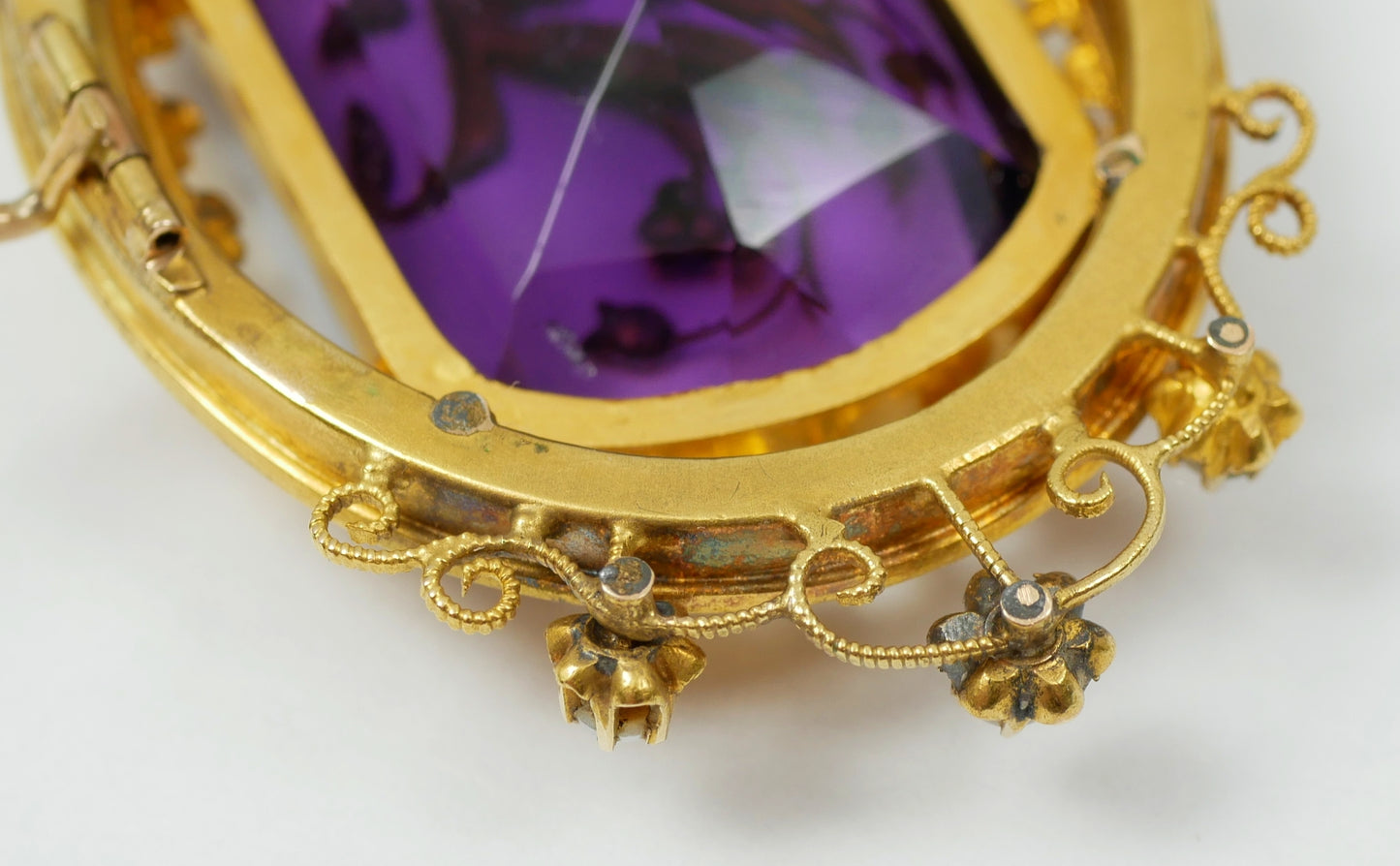 Antique Edwardian Solid 15ct Yellow Gold Purple Amethyst Glass Seed Pearl Brooch