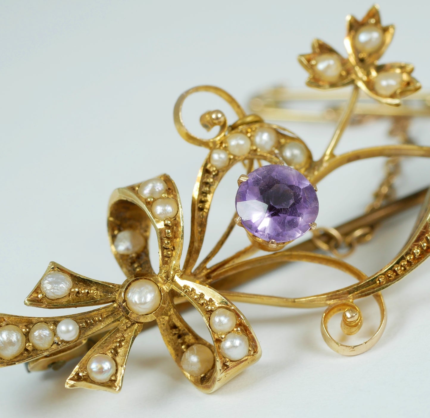 Antique Edwardian Solid 15ct Yellow Gold Amethyst Glass Seed Pearl Brooch Pin 6g
