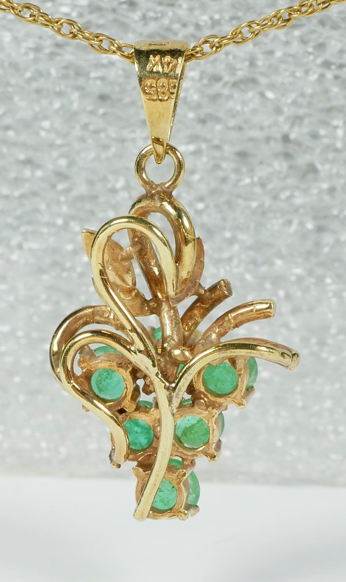 Vintage Solid 14ct Yellow Gold Emerald Cluster Grape Bunch Vine Necklace Pendant