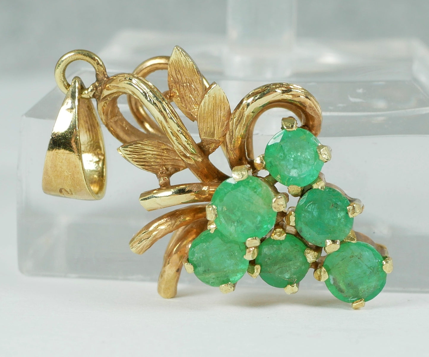 Vintage Solid 14ct Yellow Gold Emerald Cluster Grape Bunch Vine Necklace Pendant