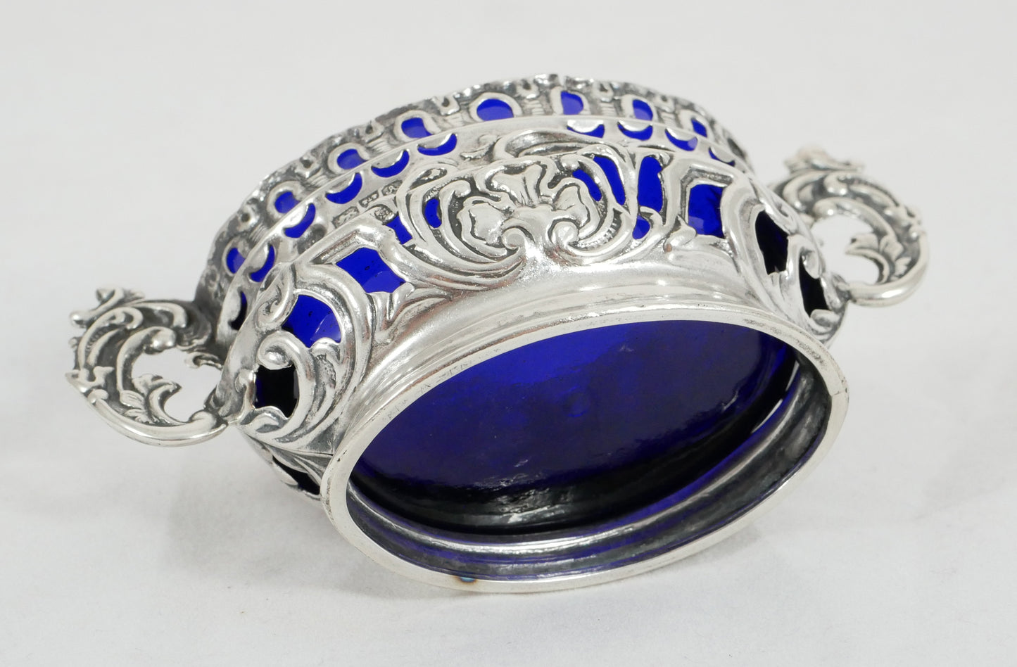 Antique Edwardian 1901 Repousse Sterling Silver Salt Cellar Bowl Blue Glass Set