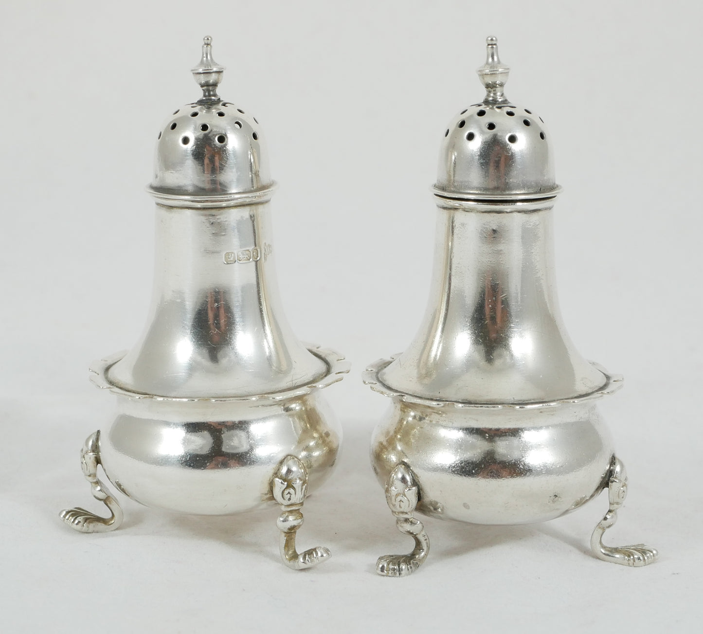 Antique Edwardian 1901 Pair of Sterling Silver Pepper Pots Salt Shaker Set W&H