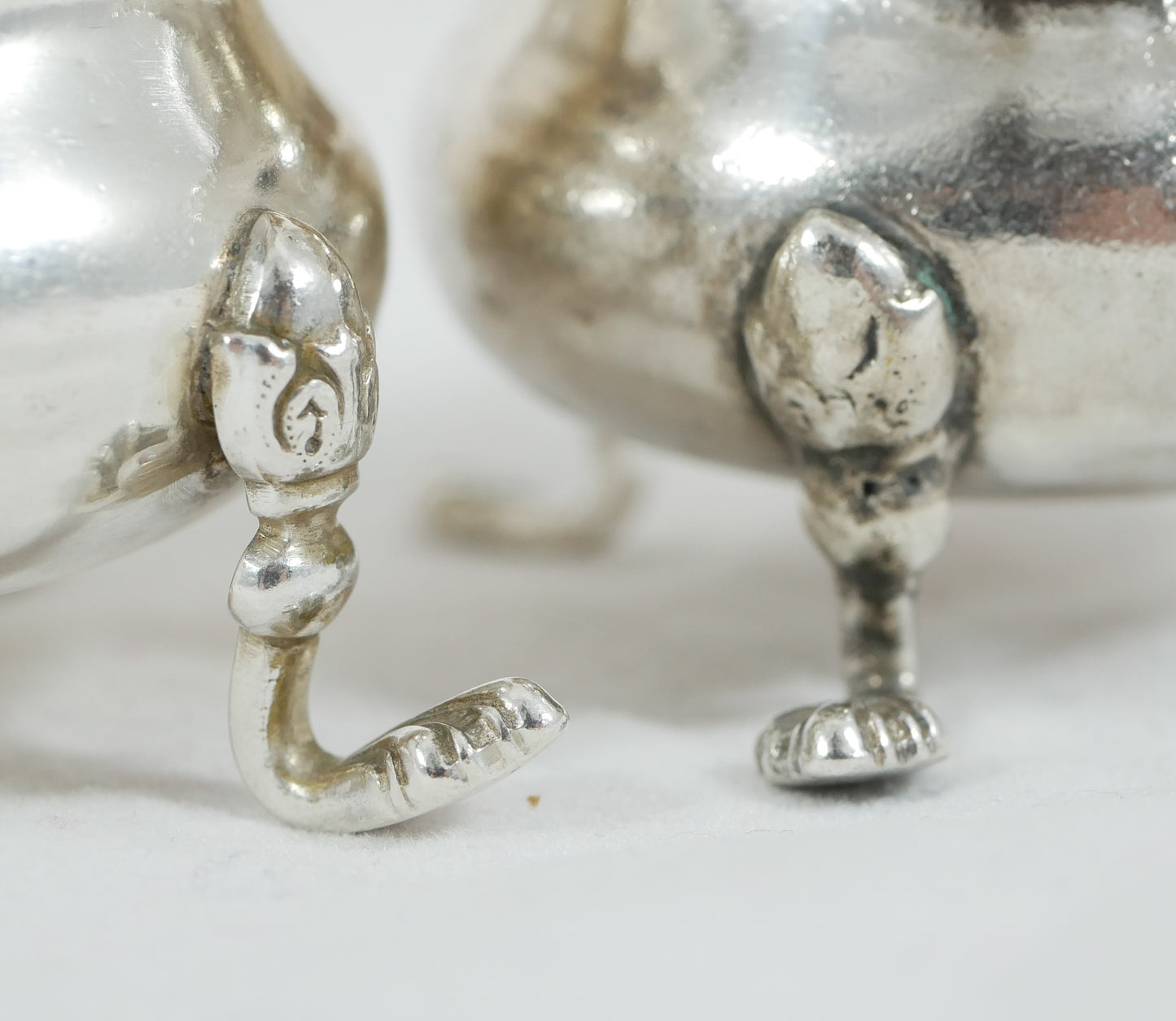 Antique Edwardian 1901 Pair of Sterling Silver Pepper Pots Salt Shaker Set W&H