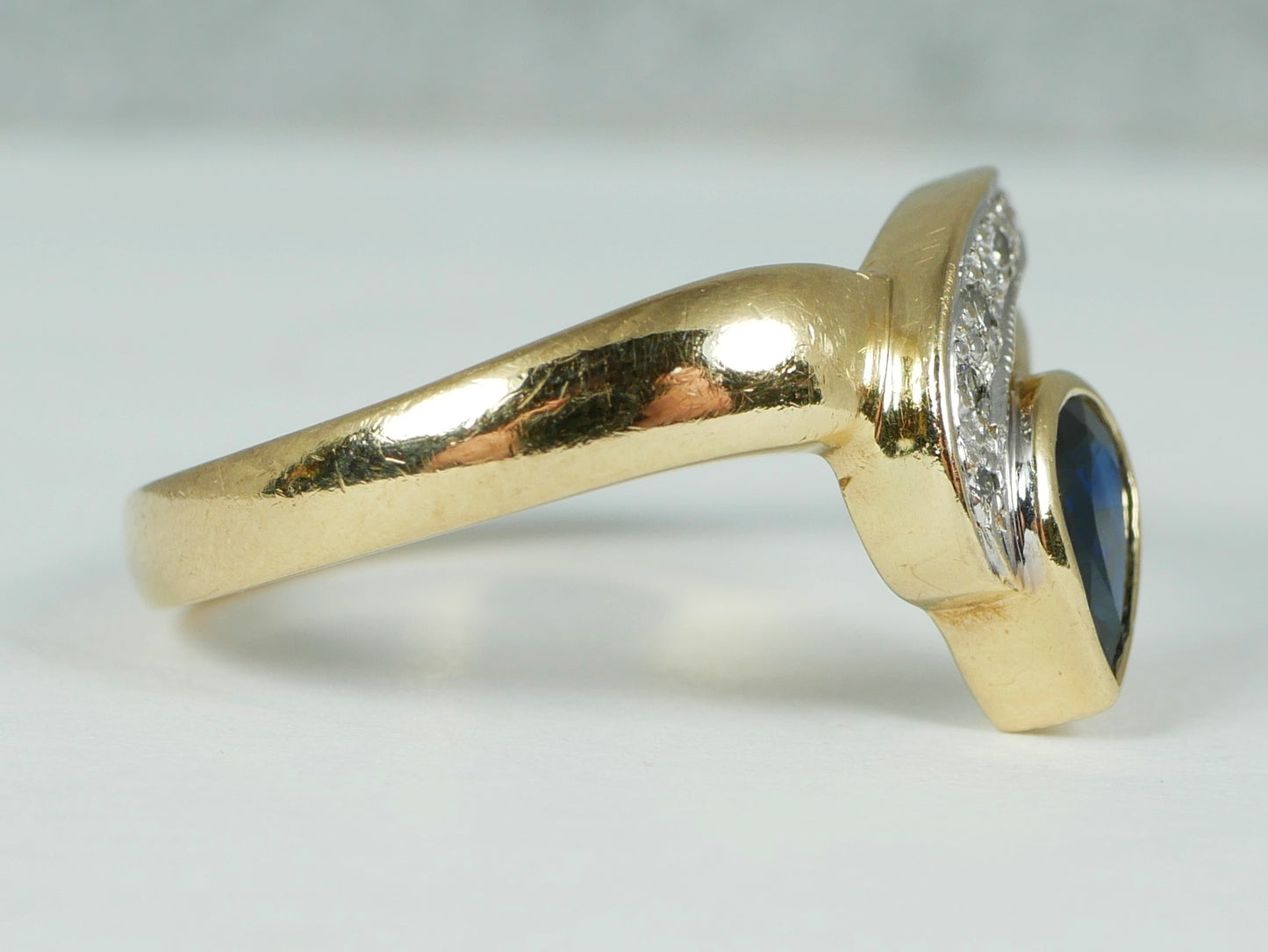 Solid 9ct Yellow Gold Pear Cut Blue Sapphire & Diamond Dress Ring Size 7.5 O 55