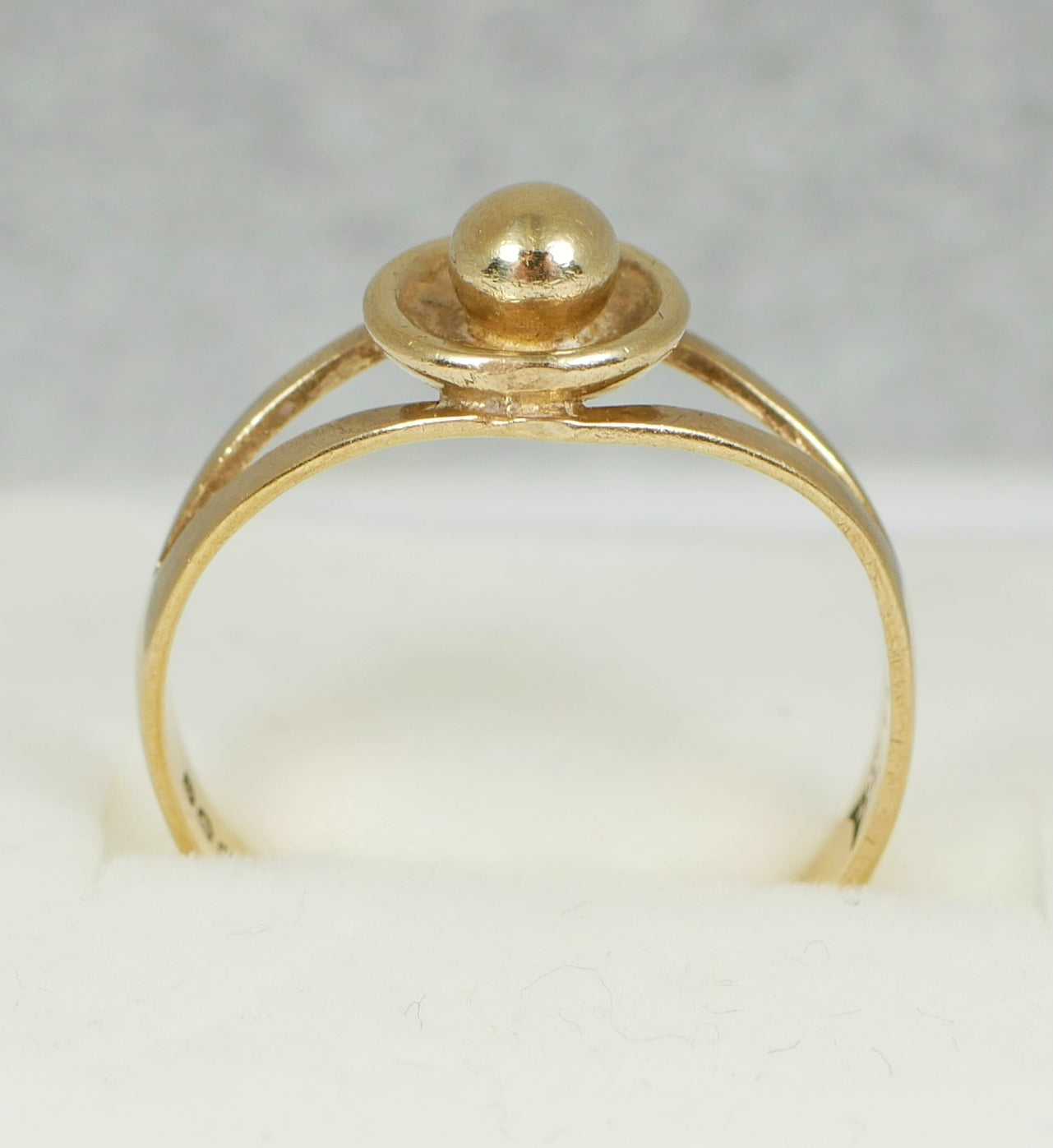Vintage English 1976 Solid 9ct Yellow Gold Collar Stud Dress Ring Size 6.5 M 52