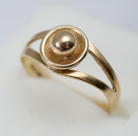 Vintage English 1976 Solid 9ct Yellow Gold Collar Stud Dress Ring Size 6.5 M 52