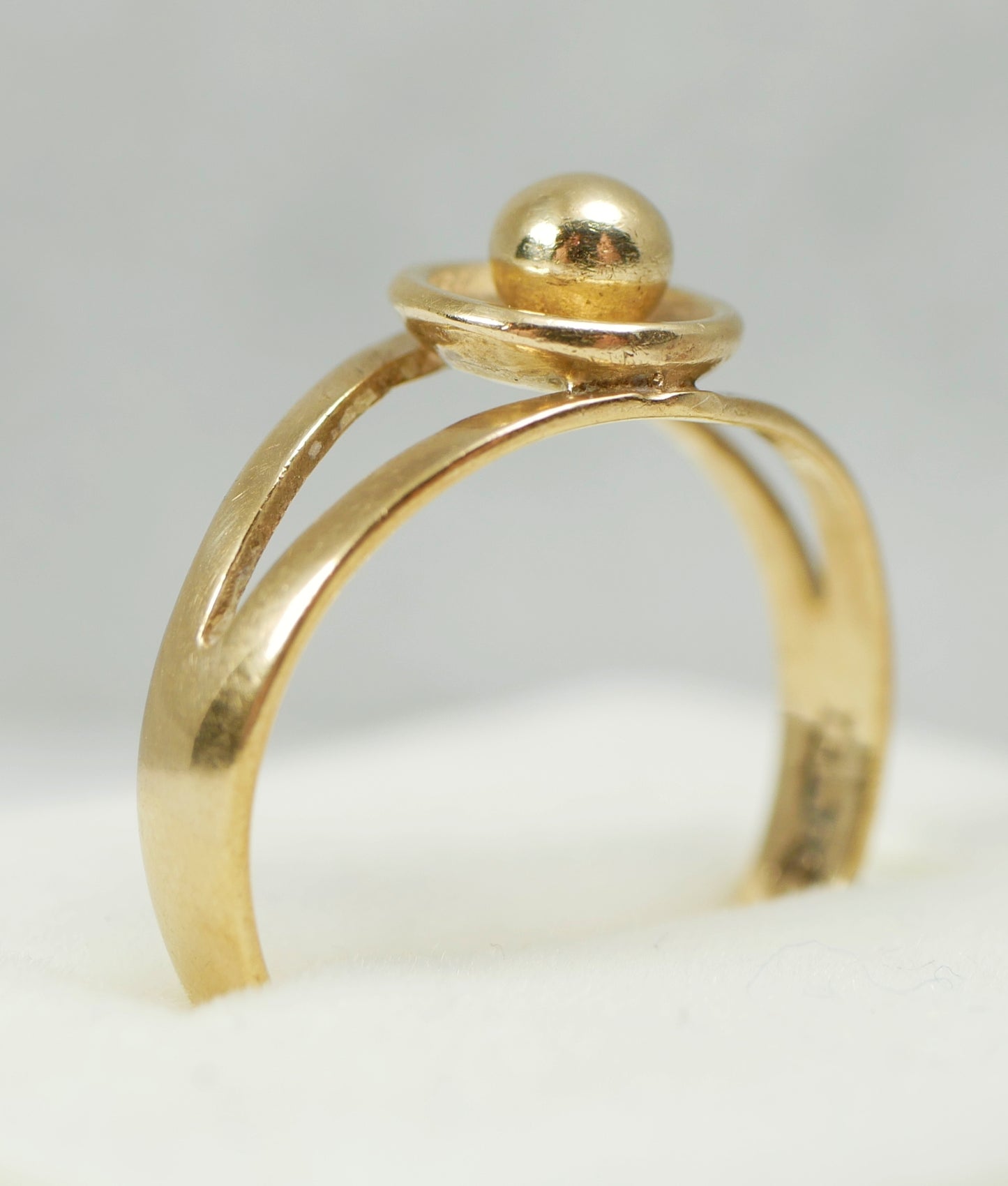 Vintage English 1976 Solid 9ct Yellow Gold Collar Stud Dress Ring Size 6.5 M 52
