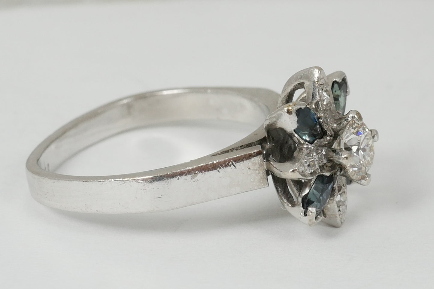 Vintage Solid 18ct White Gold 0.30ct Diamond Sapphire Flower Dress Ring 5.5 K 50