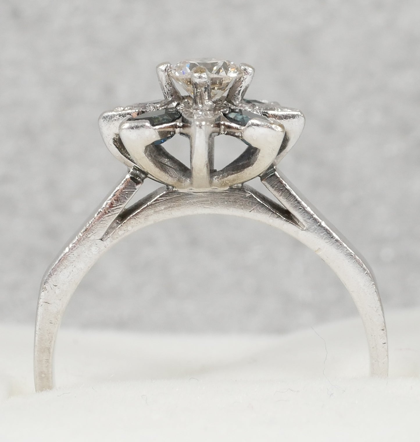 Vintage Solid 18ct White Gold 0.30ct Diamond Sapphire Flower Dress Ring 5.5 K 50