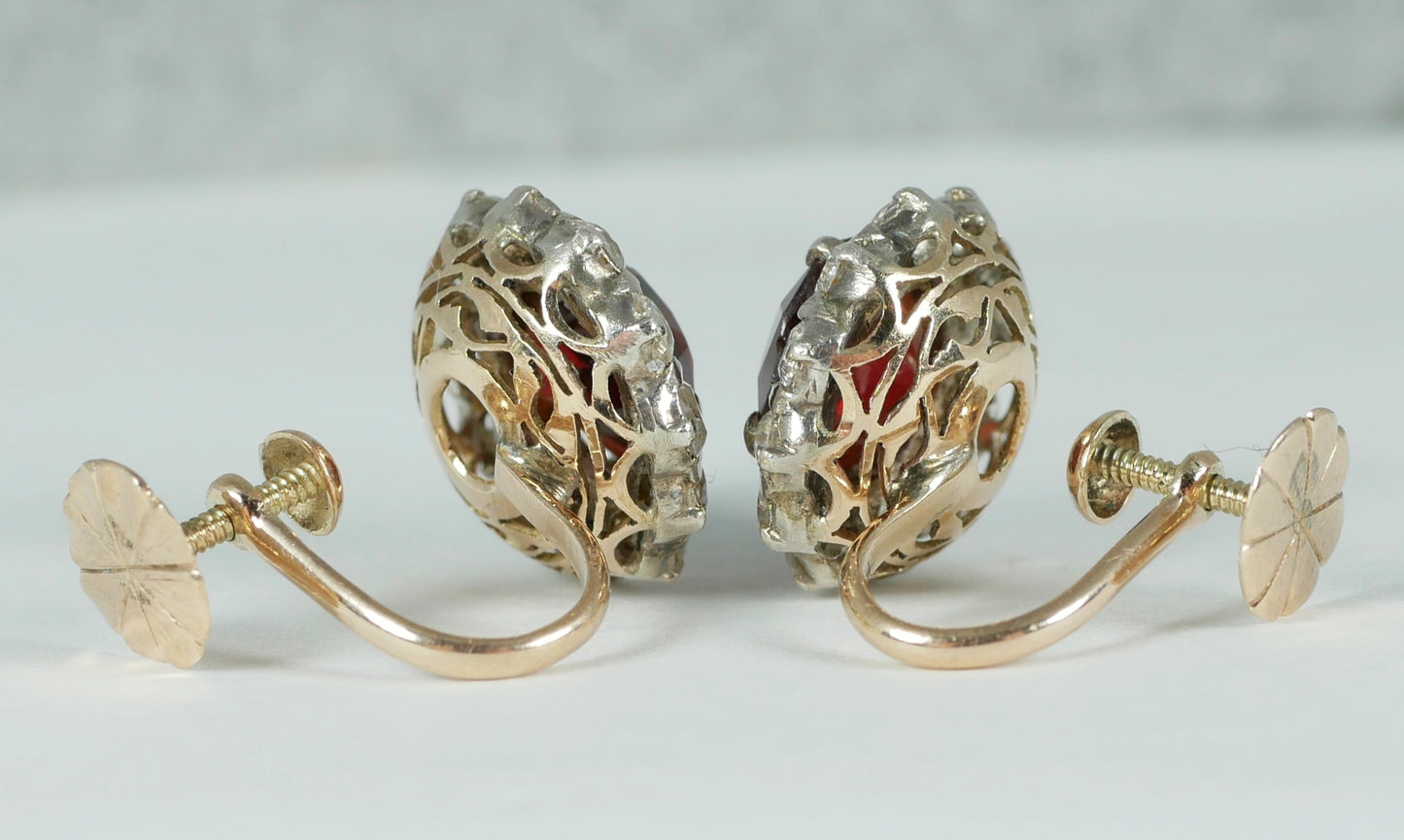 Vintage Set of Solid 9ct Yellow Gold Garnet Sapphire Cluster Screw Back Earrings