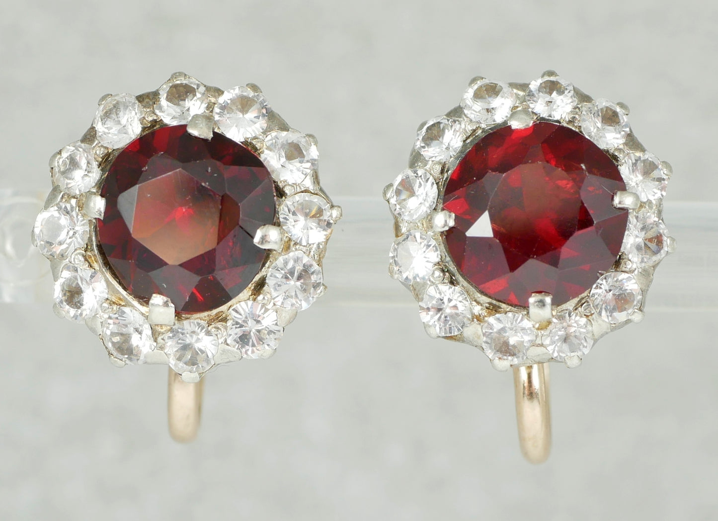 Vintage Set of Solid 9ct Yellow Gold Garnet Sapphire Cluster Screw Back Earrings