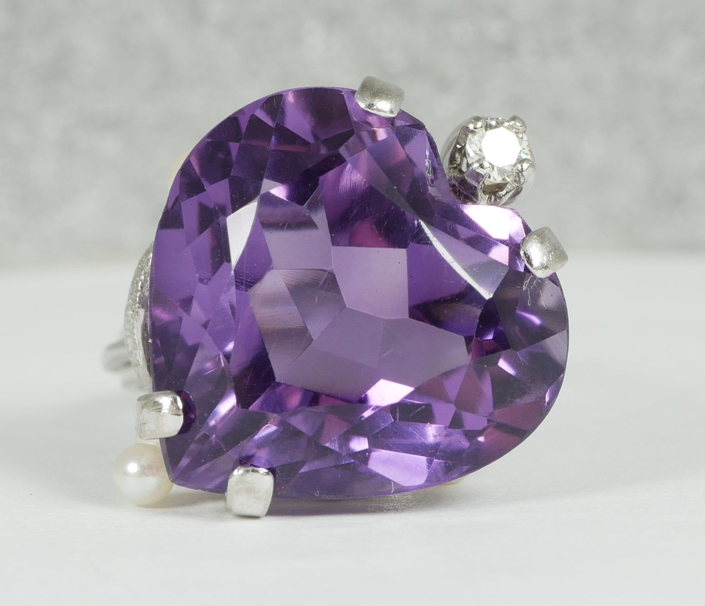 Solid 18ct White Gold Heart Amethyst Diamond Pearl Cocktail Dress Ring 7.5 O 55