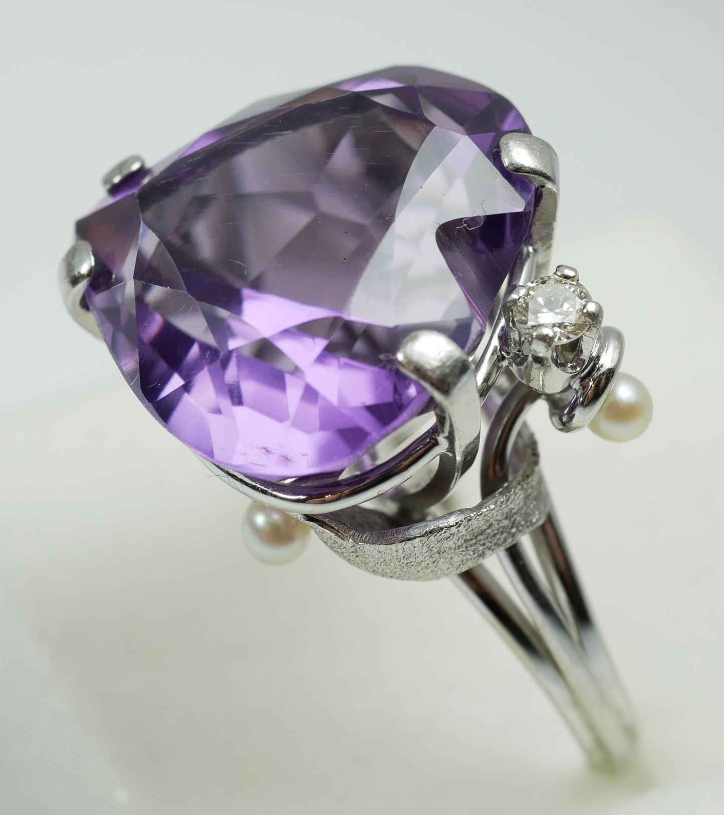Solid 18ct White Gold Heart Amethyst Diamond Pearl Cocktail Dress Ring 7.5 O 55