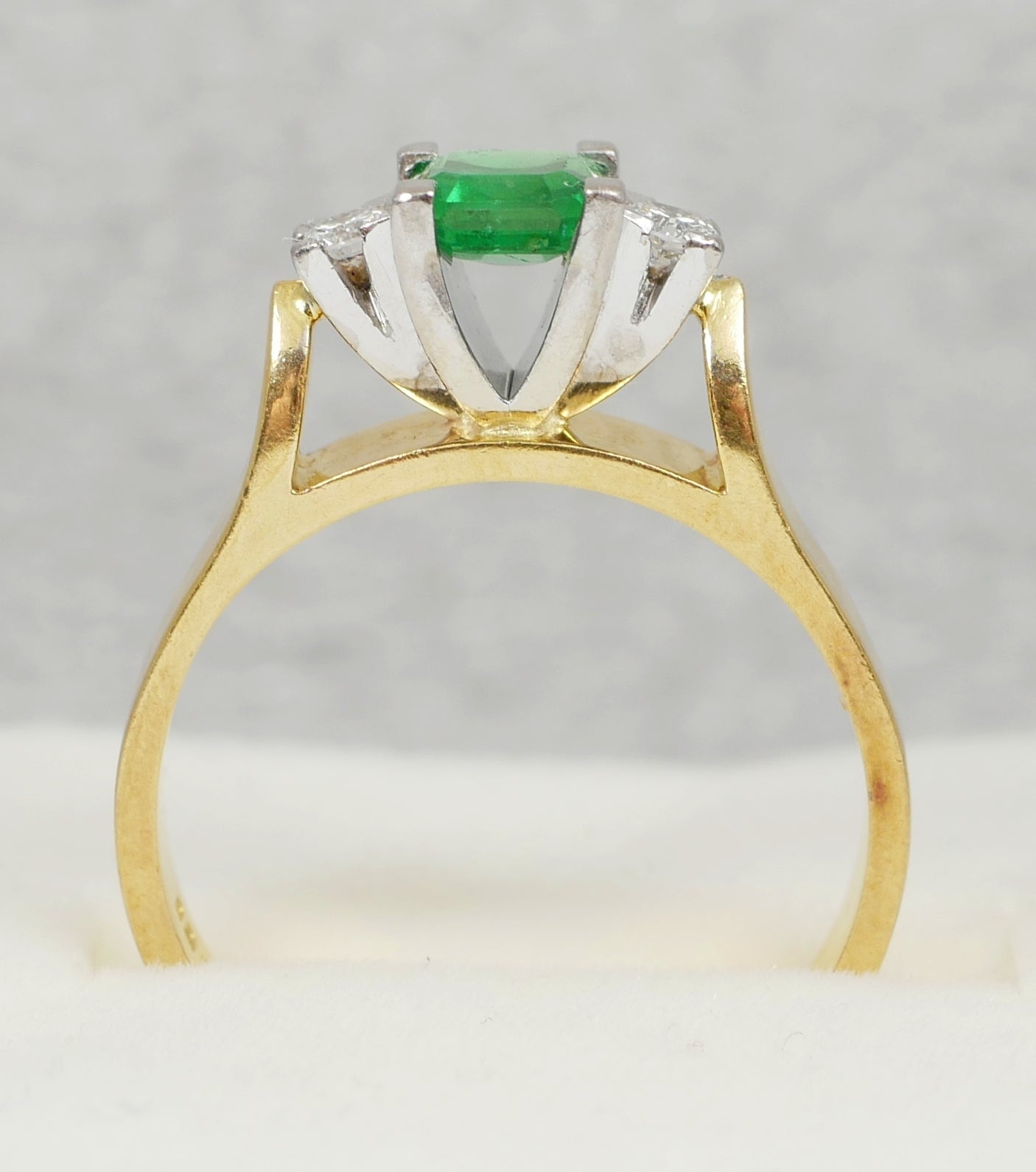 Vintage Solid 18ct Yellow Gold Emerald Diamond 3 Stone Dress Ring Size 6.5 M 52