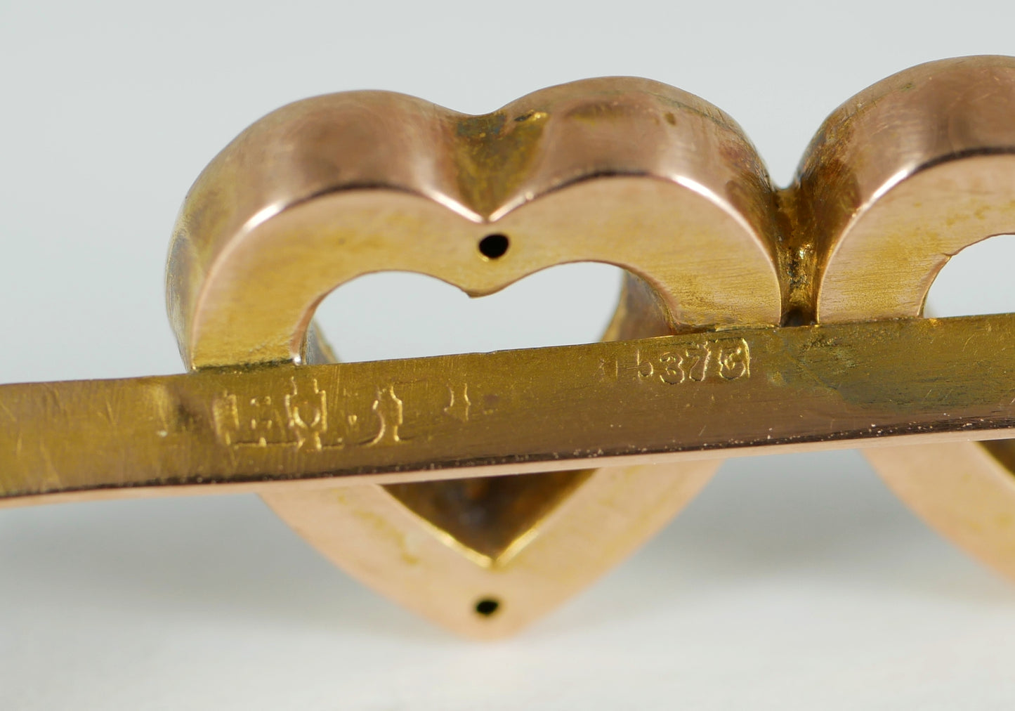 Antique English Solid 9ct Yellow Gold Seed Pearl & Garnet Twin Hearts Brooch Pin