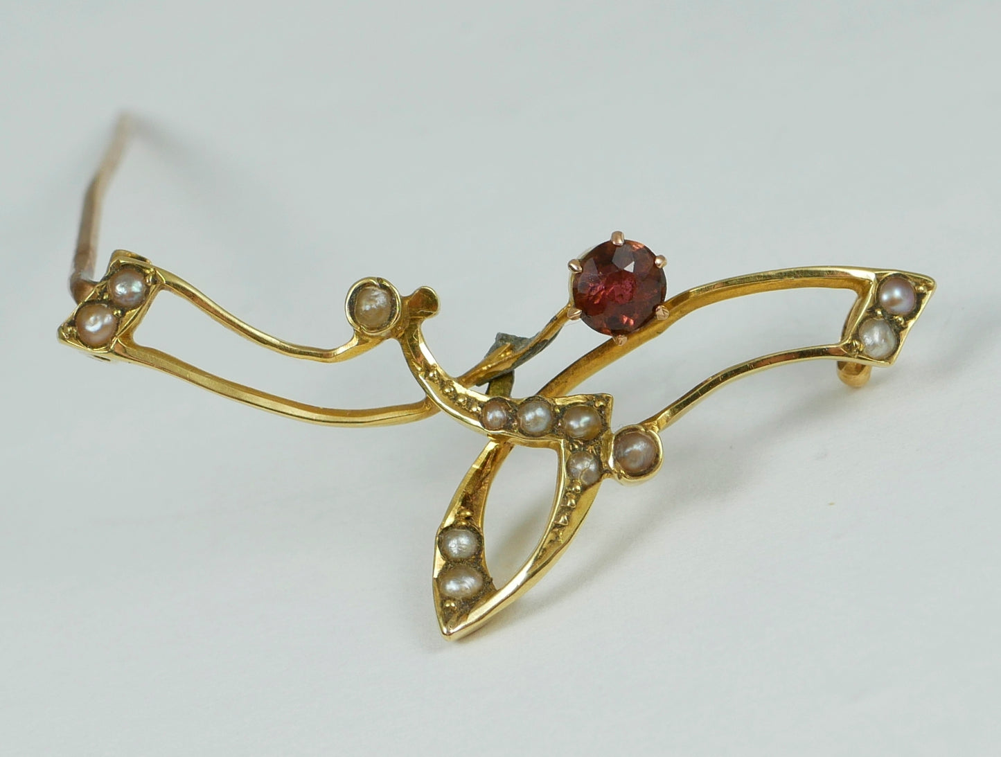 Antique Art Nouveau 1905 Solid 15ct Yellow Gold Garnet & Seed Pearl Brooch Pin