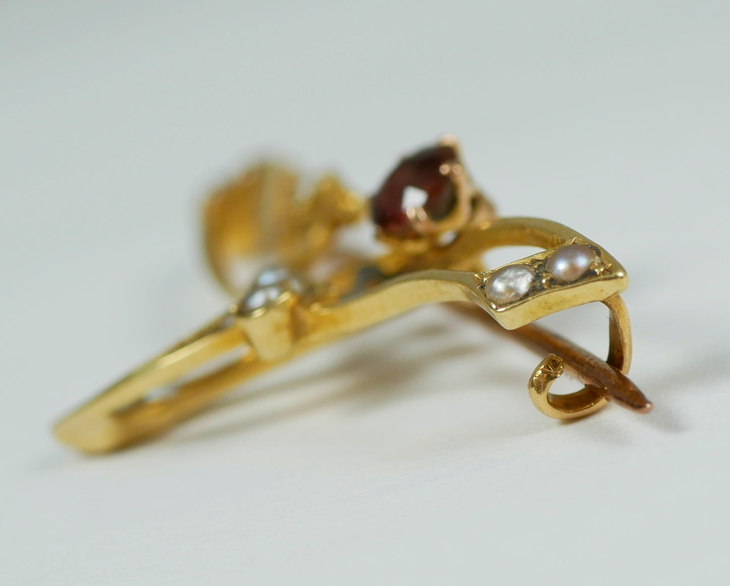 Antique Art Nouveau 1905 Solid 15ct Yellow Gold Garnet & Seed Pearl Brooch Pin