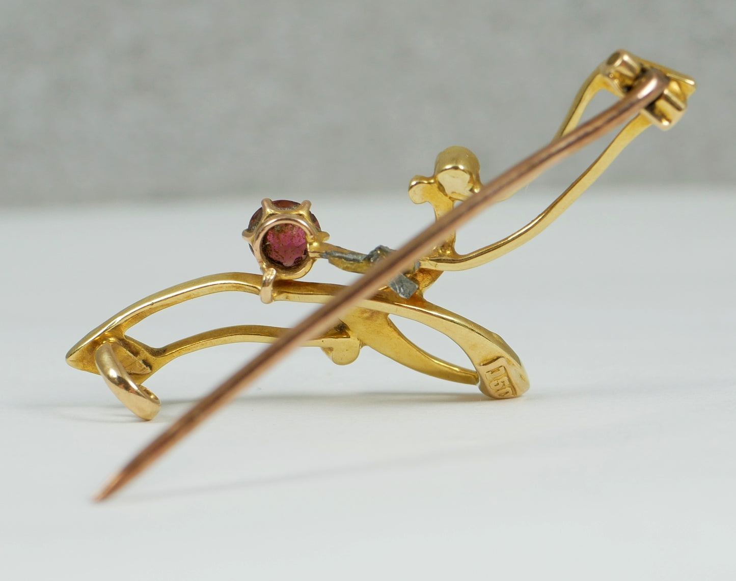 Antique Art Nouveau 1905 Solid 15ct Yellow Gold Garnet & Seed Pearl Brooch Pin