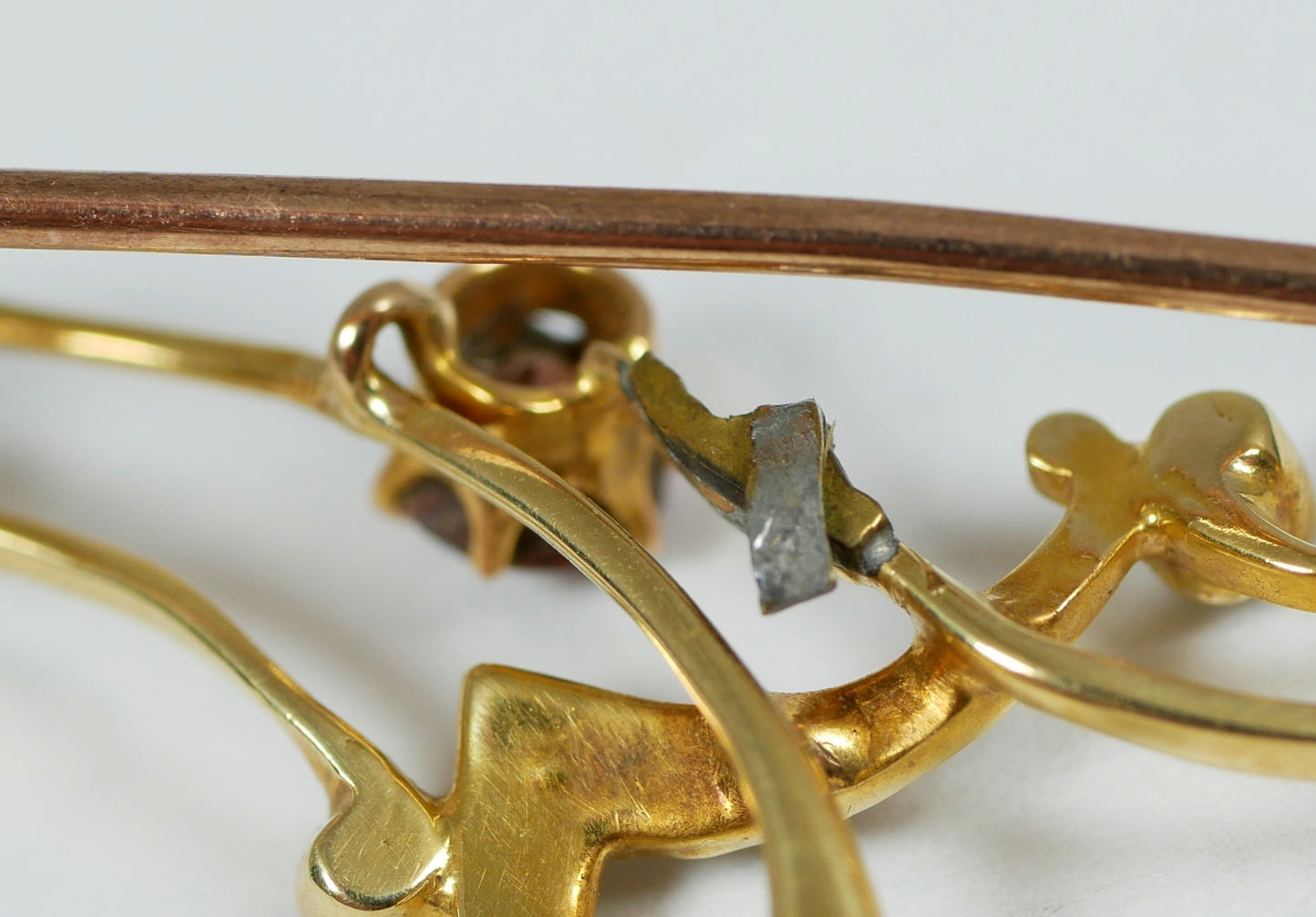 Antique Art Nouveau 1905 Solid 15ct Yellow Gold Garnet & Seed Pearl Brooch Pin