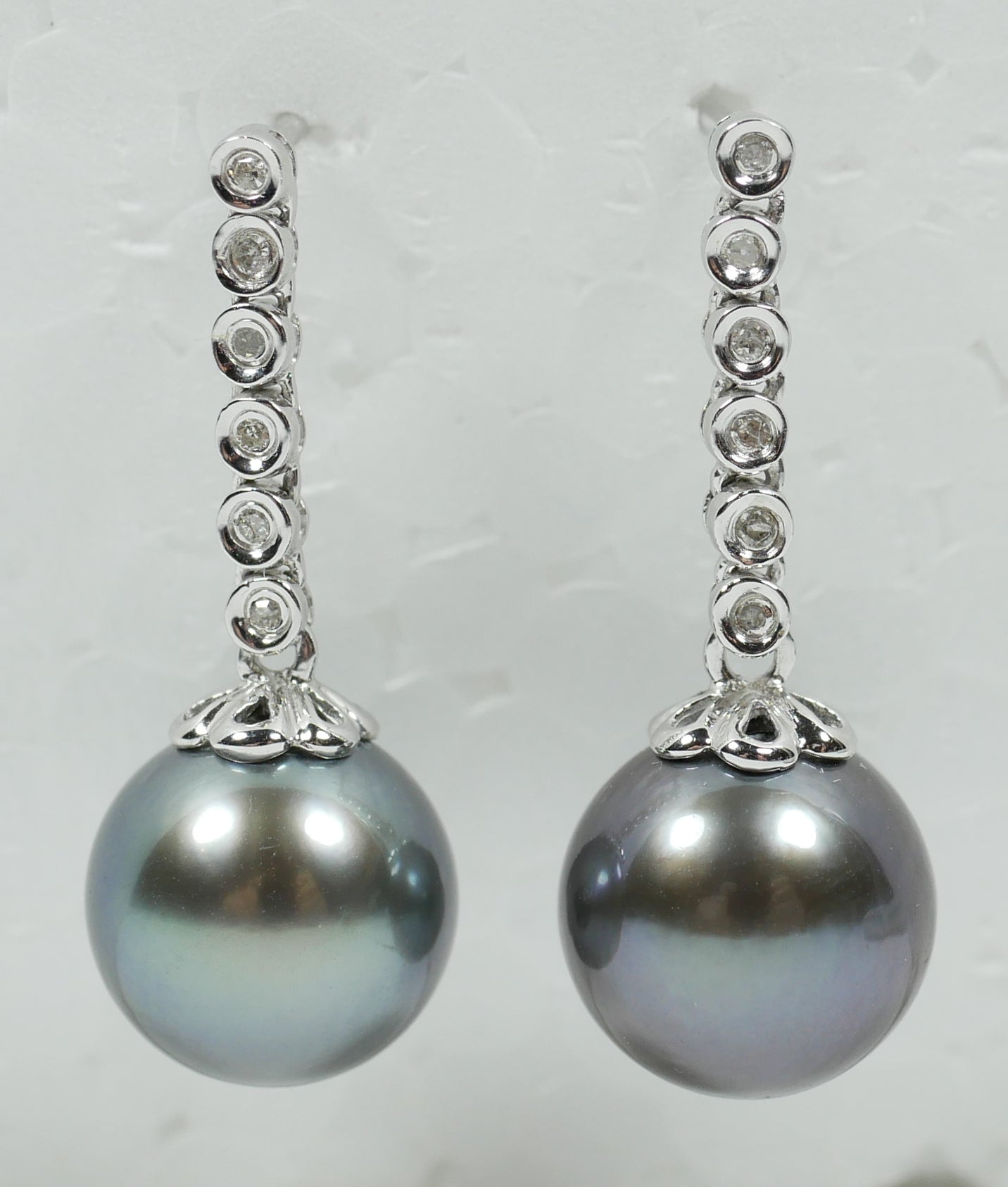 New Solid 14ct White Gold 10mm Tahitian Pearl & Diamond Dangle Earrings Set Pair