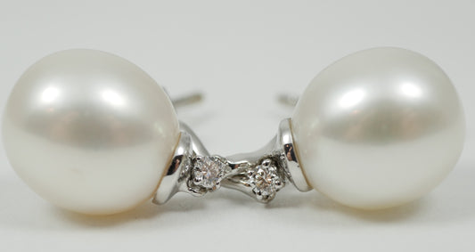 New Solid 14ct White Gold Pair of 11mm Pearl & Diamond Wave Dangle Earrings Set