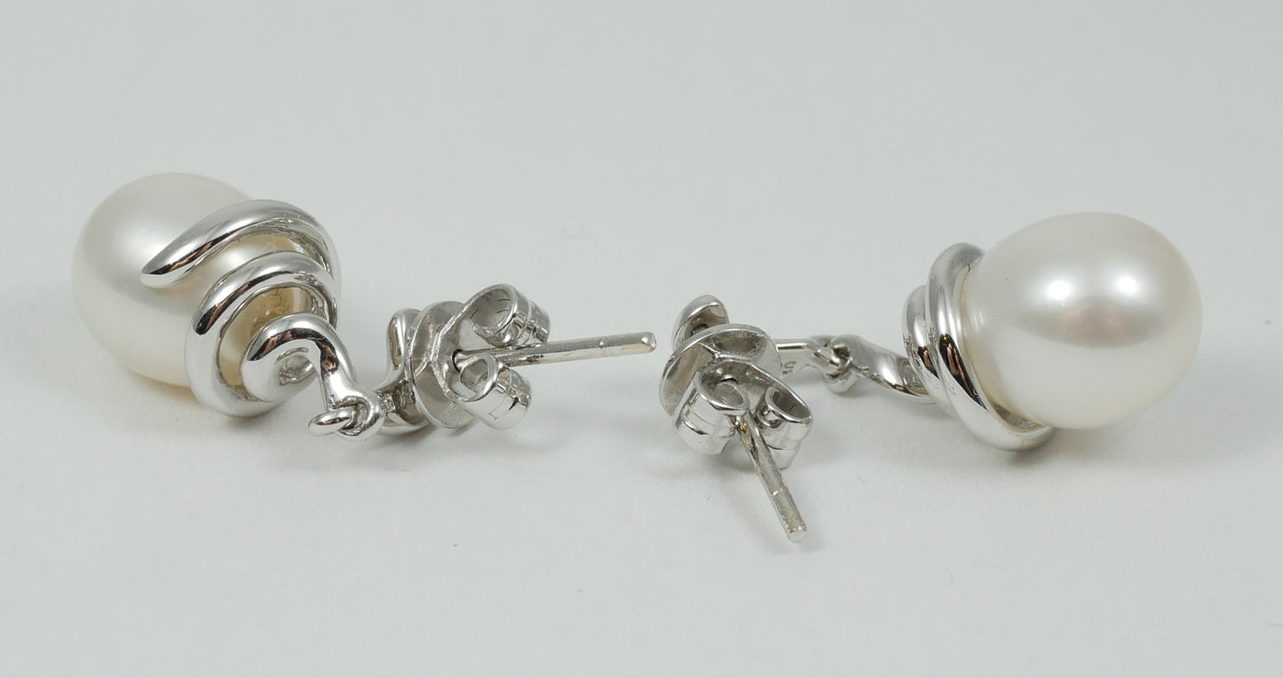 New Solid 14ct White Gold Pair of 10mm Oval White Pearl Dangle Earrings Set 585