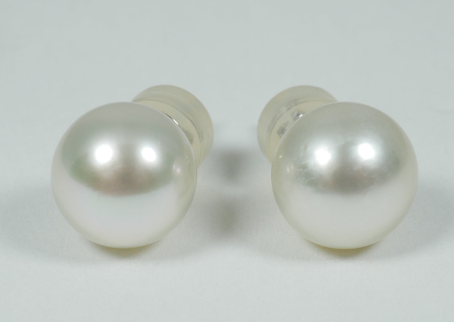 New Solid 14ct White Gold Pair of 9mm Round White Pearl Stud Earrings Set 585