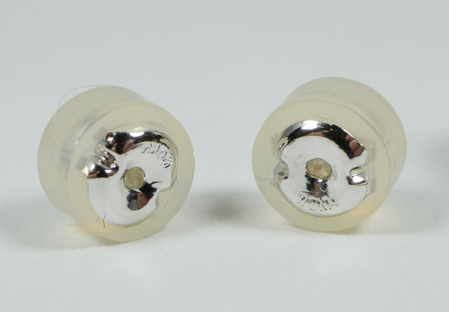 New Solid 14ct White Gold Pair of 9mm Round White Pearl Stud Earrings Set 585
