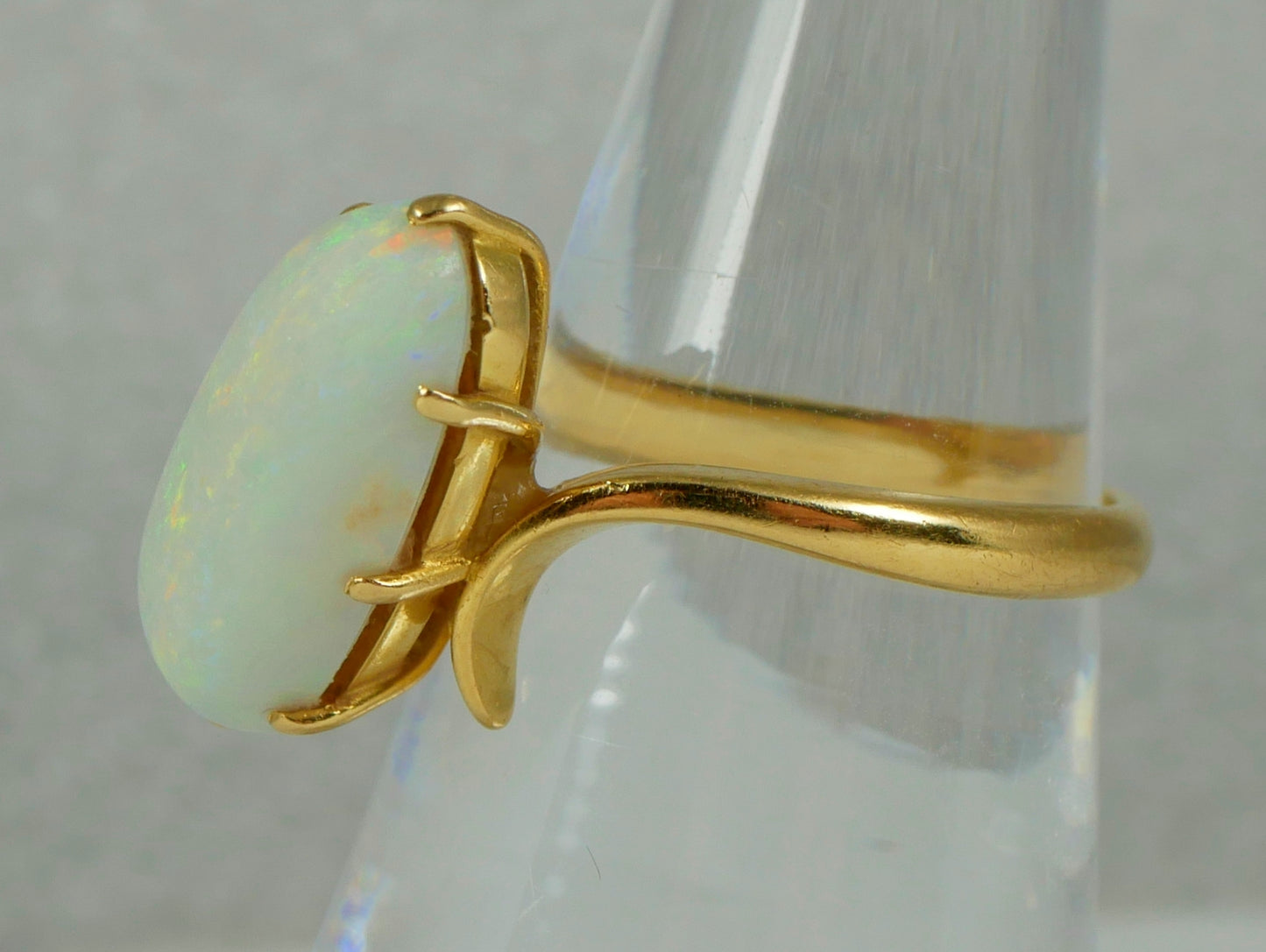 Vintage 18ct Yellow Gold Solid 3ct White Opal & Diamond Dress Ring Size 7.5 O 55