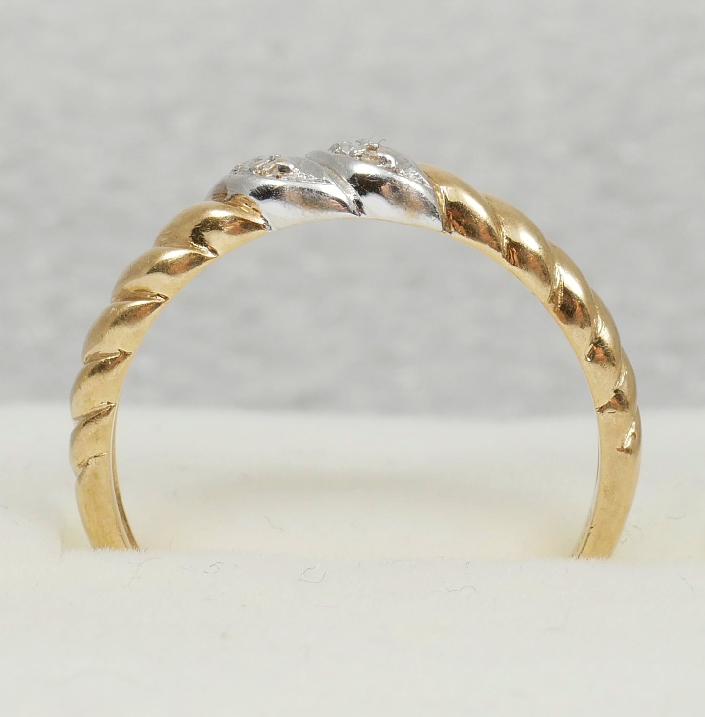Vintage Solid 9ct Yellow Gold & Diamond Twisted Rope Dress Ring Size 6 L 51 375