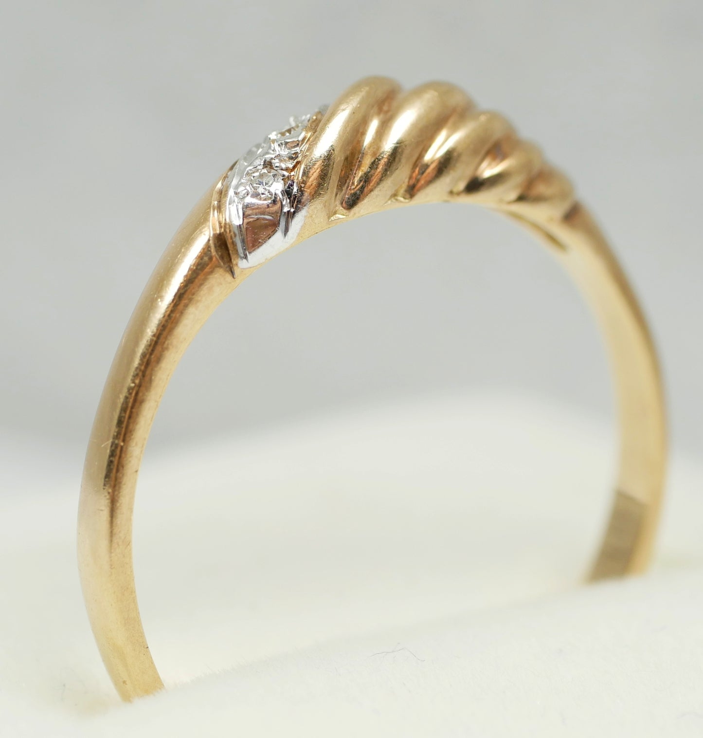 Vintage Solid 9ct Yellow Gold & Diamond Twisted Rope Dress Ring Size 7 N 54 375