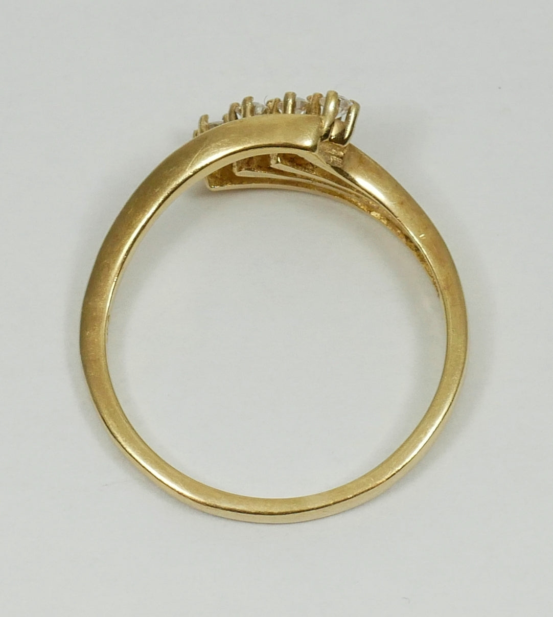 Vintage Solid 9ct Yellow Gold & White Stone Crossover Dress Ring Size 6.5 M 52