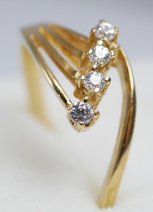 Vintage Solid 9ct Yellow Gold & White Stone Crossover Dress Ring Size 6.5 M 52