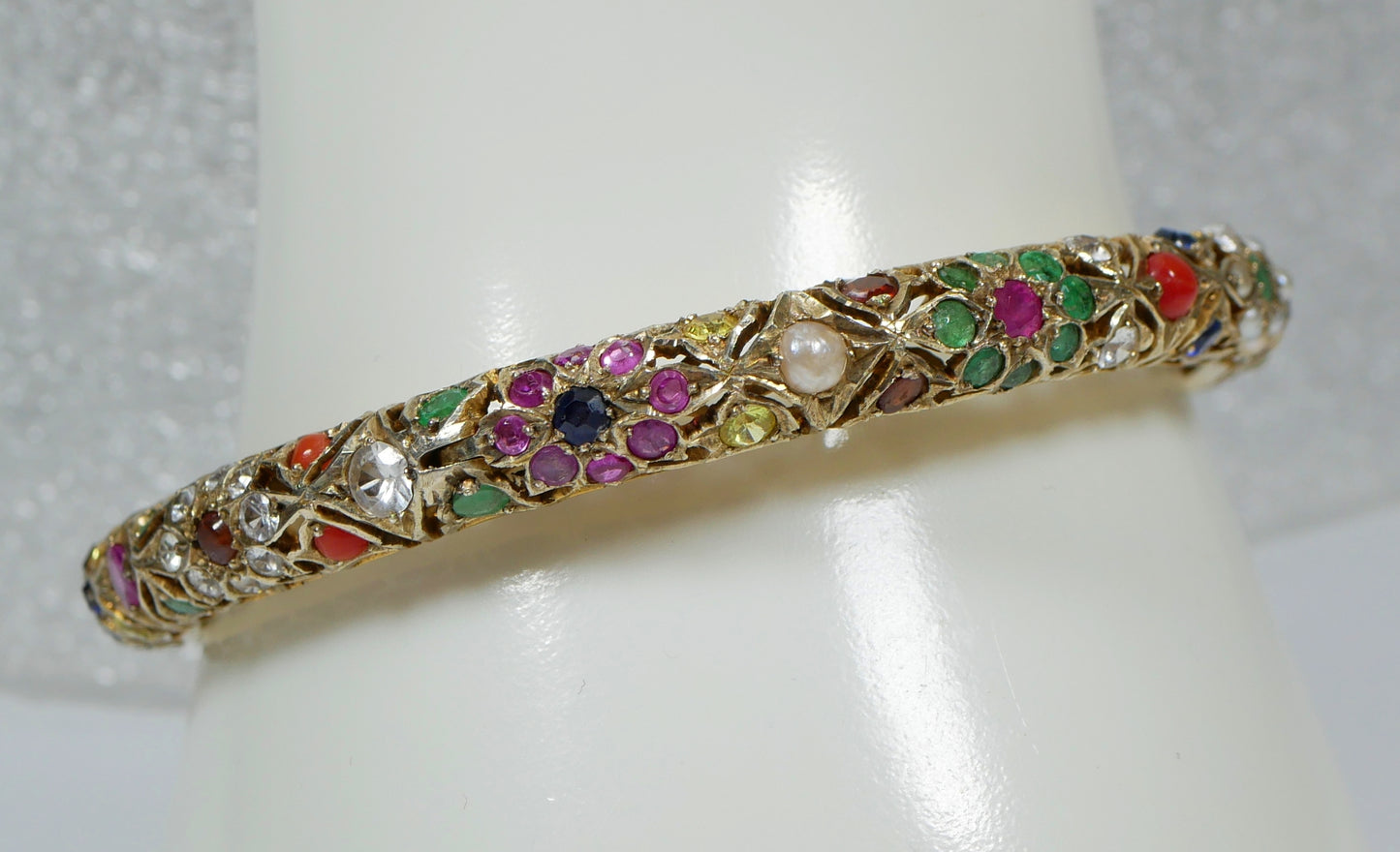 Vintage Indian Mughal Solid 9ct Yellow Gold & Precious Gemstone Bangle Elephant