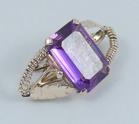 Vintage Solid 10ct Yellow Gold Large Emerald Cut 16.8ct Purple Sapphire Brooch