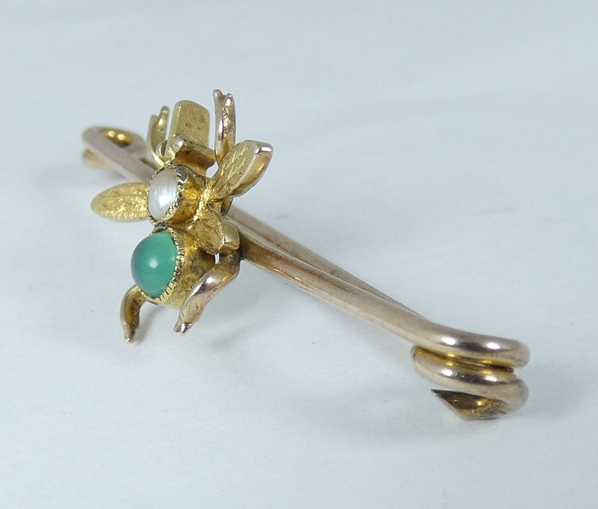 Antique Vintage 9ct Yellow Gold Seed Pearl & Moonstone Bug Fly Insect Bar Brooch
