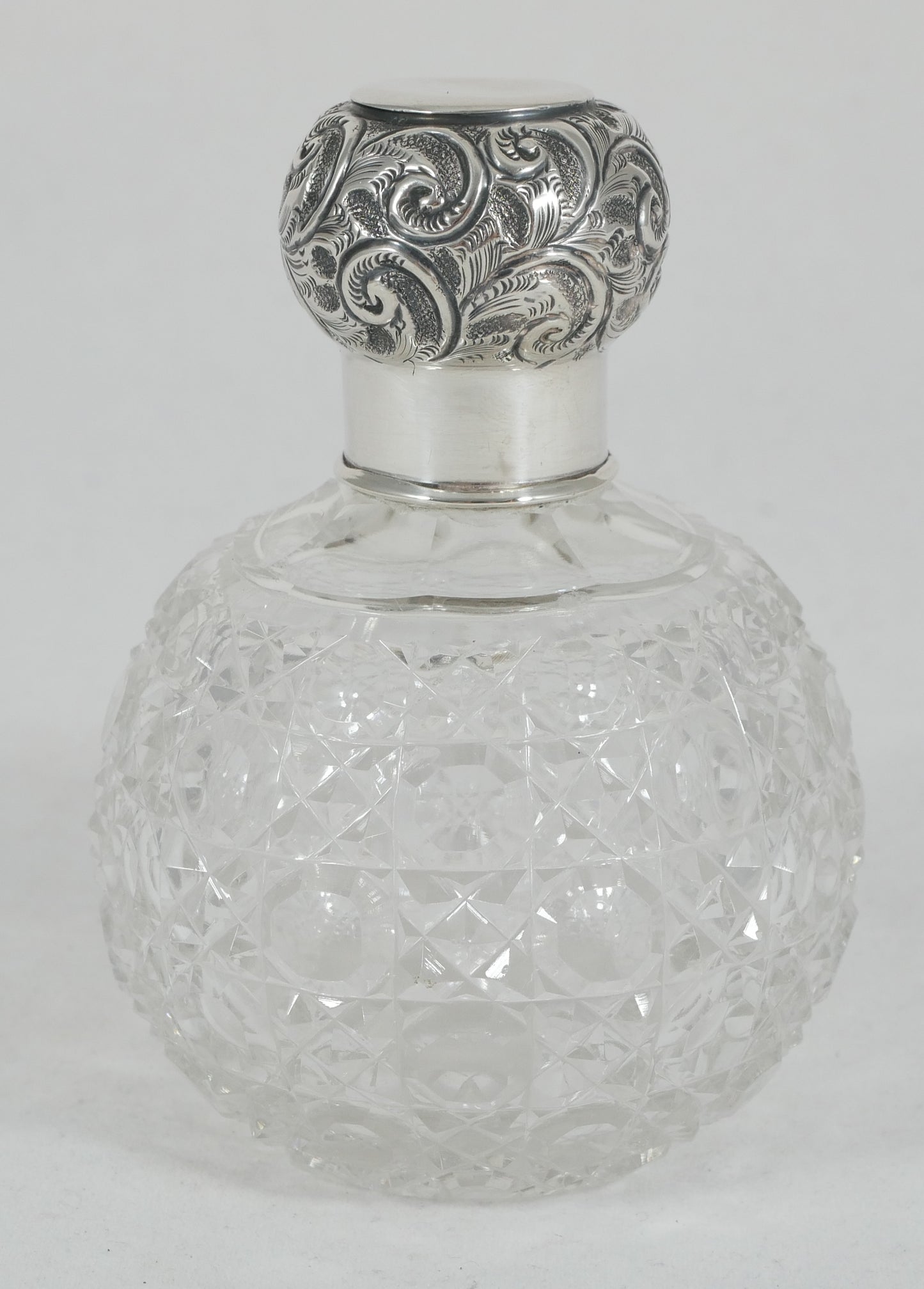 Antique Edwardian 1913 Sterling Silver Globe Shape Perfume Scent Bottle Stopper