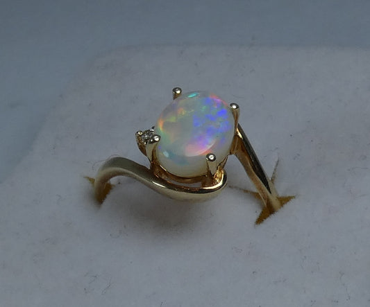 Solid 14ct Yellow Gold Solid White Fire Opal & Diamond Dress Ring Size 7 N 54