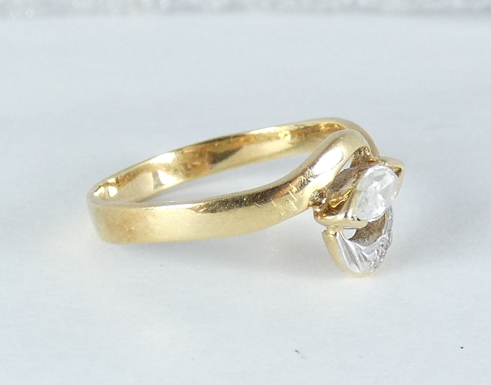 Solid 18ct Yellow Gold Marquise Navette & Round Cut CZ Dress Ring Size 6.5 M 52