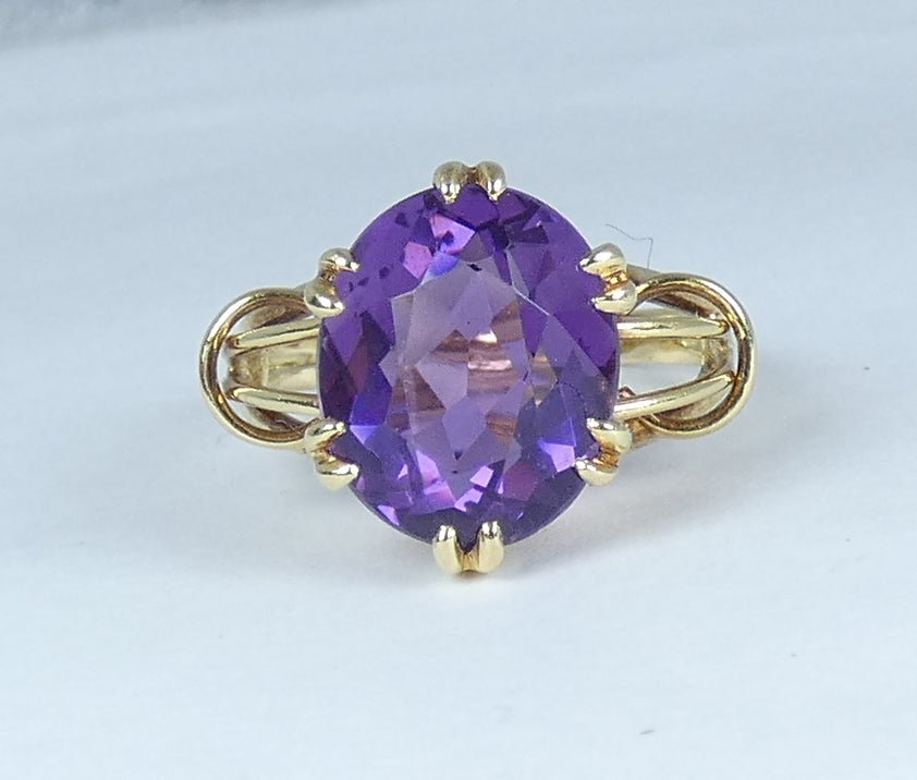 Solid 18ct Yellow Gold Purple Amethyst Solitaire Cocktail Dress Ring Size 6 L 51